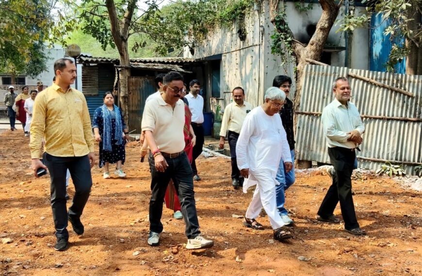 দুর্গাপুর মহকুমা হাসপাতালে ‘মা ক্যান্টিন’-এর নতুন আচ্ছাদনের উদ্বোধন, উপস্থিত মন্ত্রী প্রদীপ মজুমদার