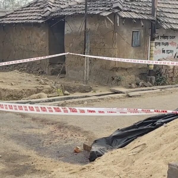 দুর্গাপুরের পলাশডিহায় প্রতিবাদ করায় খুন যুবক গোপাল দাস,&hellip;